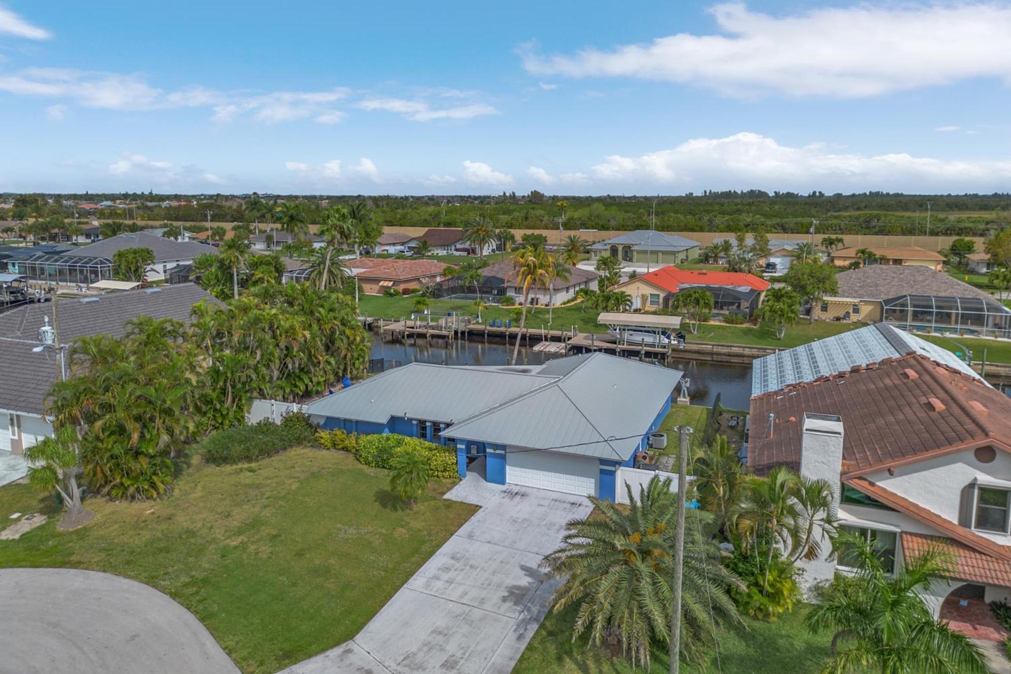 Canal-Front Oasis With Dock And Kayaks In Cape Coral! Εξωτερικό φωτογραφία